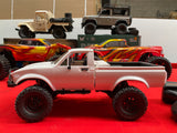 Hilux White 4x4 RC Truck 1/16 scale.