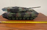 Heng Long LEOPARD2A6 Main Battle Tank 1:16 Scale 2.4Ghz Metal Drive Edition.